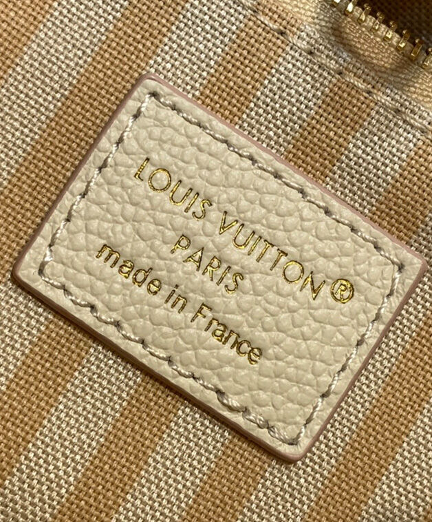 Louis Vuitton Onthego PM M14403 Cream